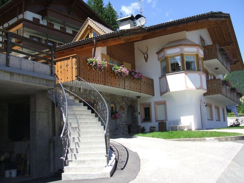 Villa Mazzel With Balcony Vigo di Fassa Exteriör bild